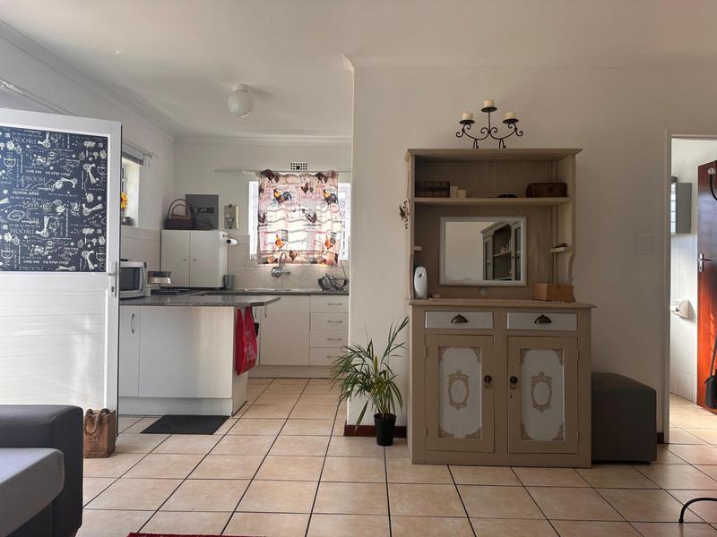 2 Bedroom Property for Sale in Oakglen Western Cape